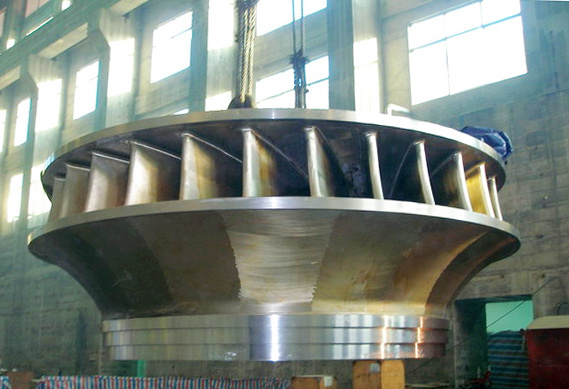 Việc lắp đặt bánh công tác của trạm thủy điện Cần Thơ tại Đồng Bằng Sông Cửu Long