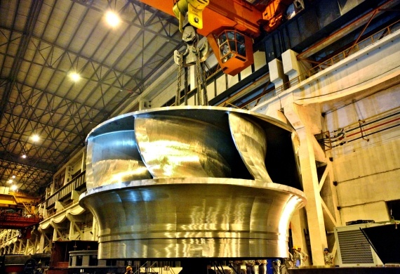 Cánh bánh xe số 1 của tổ máy lưu động tích năng nước Ludeington ở Hoa Kỳ